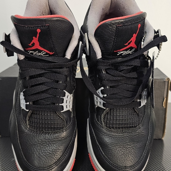 Used No Box,Size 7.5 - Jordan 4 Retro Bred Black/Fire Red Cement 2019 - Picture 5 of 11